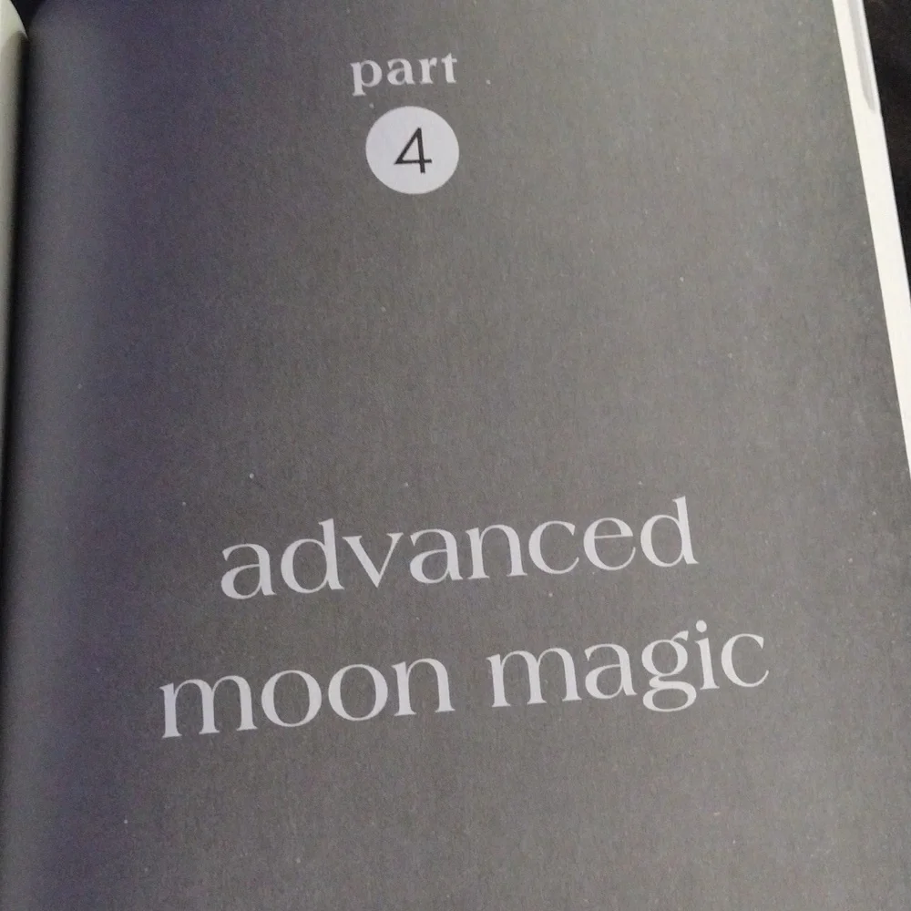 Moon🌛🌝🌜 Magic Book - Picture 6 of 12